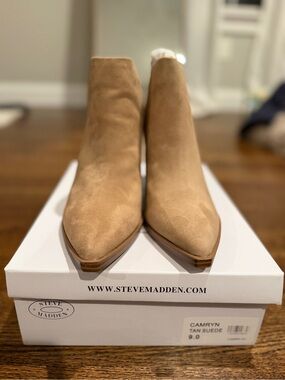 NEW! Steve Madden Camryn Suede Pointed Toe Ankle Booties